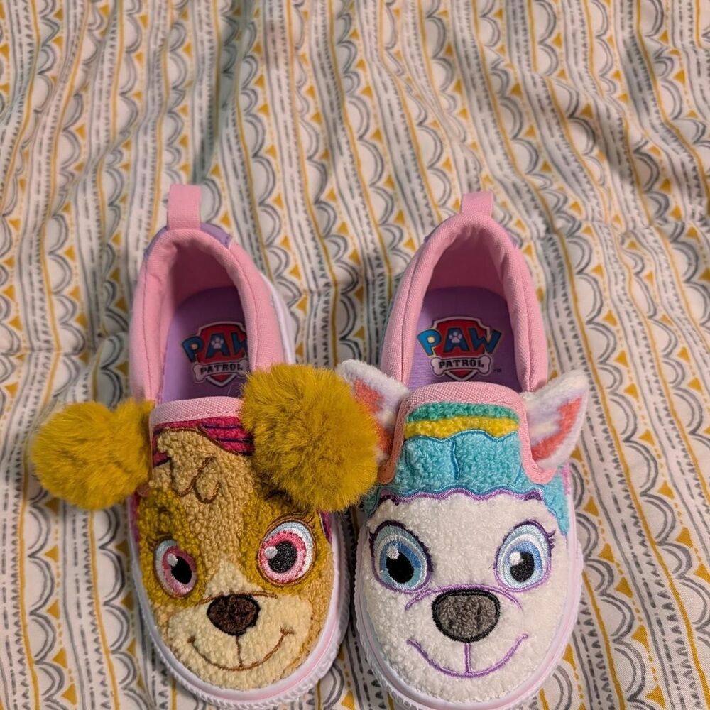 Paw Patrol Kids Slip-On Sneakers Size 7